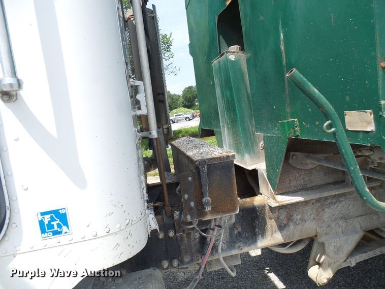 image for item DB2217 1995 Freightliner FLD dump truck