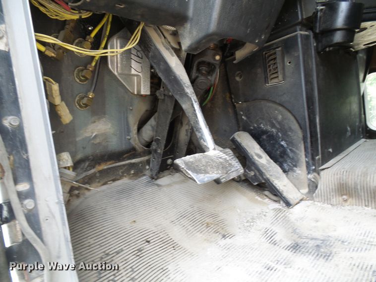 image for item DB2217 1995 Freightliner FLD dump truck