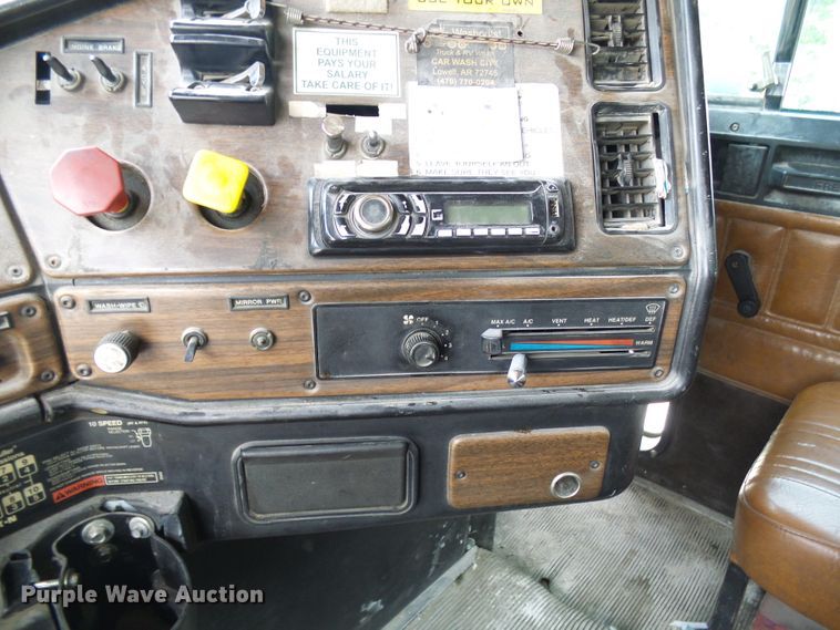 image for item DB2217 1995 Freightliner FLD dump truck