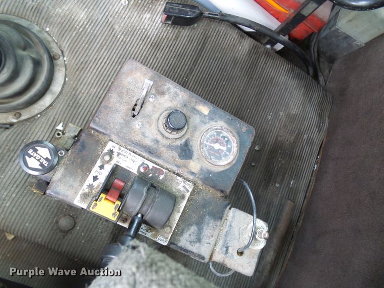 image for item DB2217 1995 Freightliner FLD dump truck