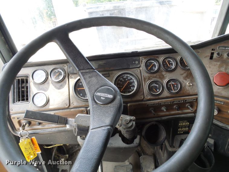 image for item DB2217 1995 Freightliner FLD dump truck