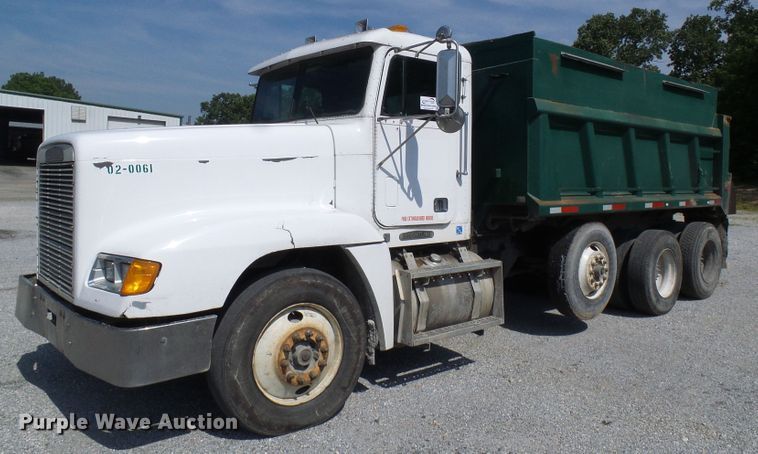 image for item DB2220 1993 Freightliner FLD dump truck