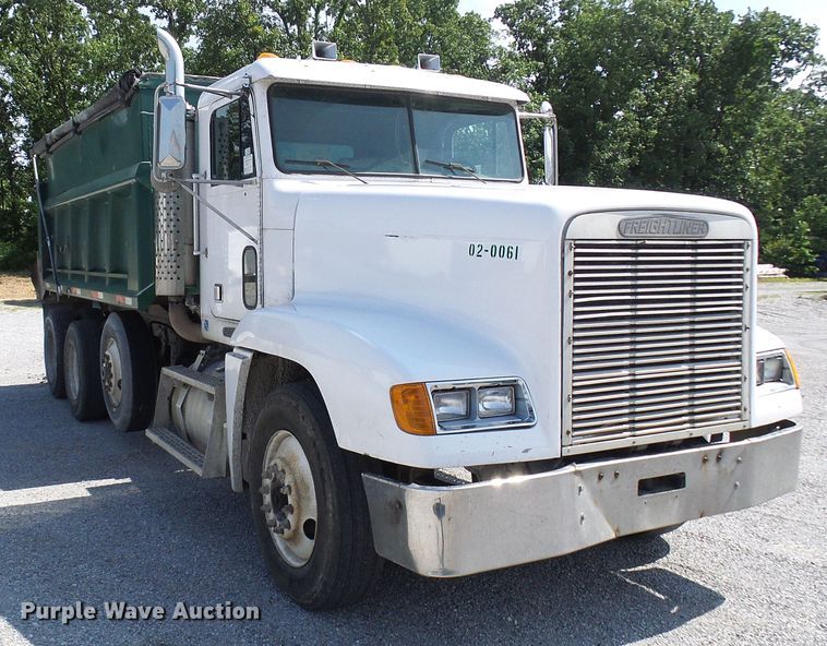 image for item DB2220 1993 Freightliner FLD dump truck