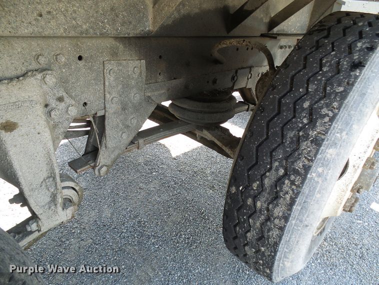 image for item DB2220 1993 Freightliner FLD dump truck