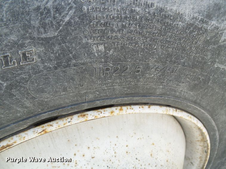 image for item DB2220 1993 Freightliner FLD dump truck