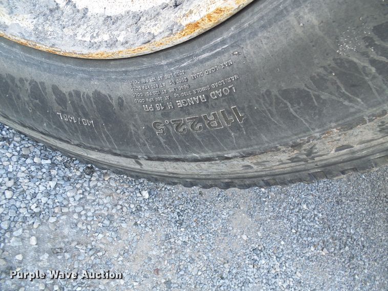 image for item DB2220 1993 Freightliner FLD dump truck