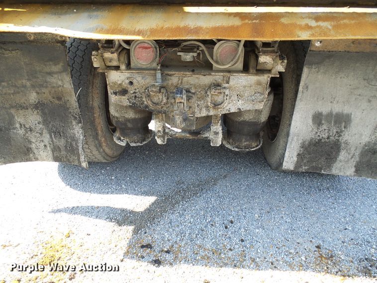 image for item DB2220 1993 Freightliner FLD dump truck