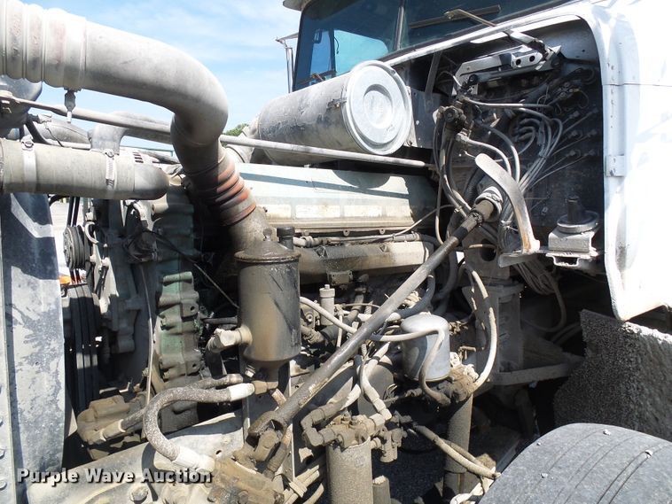 image for item DB2220 1993 Freightliner FLD dump truck