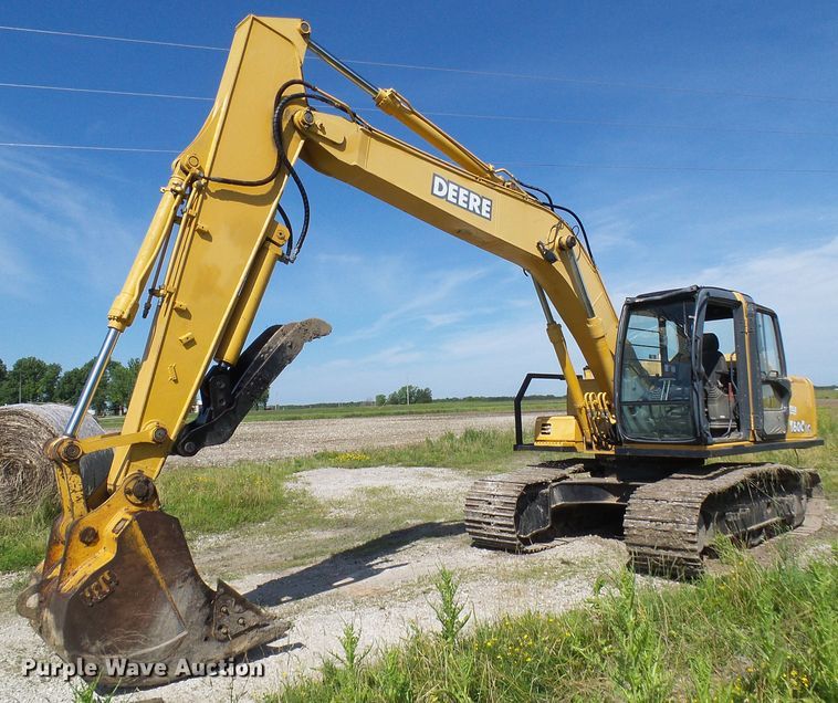 image for item DB2226 2003 John Deere 160C LC excavator