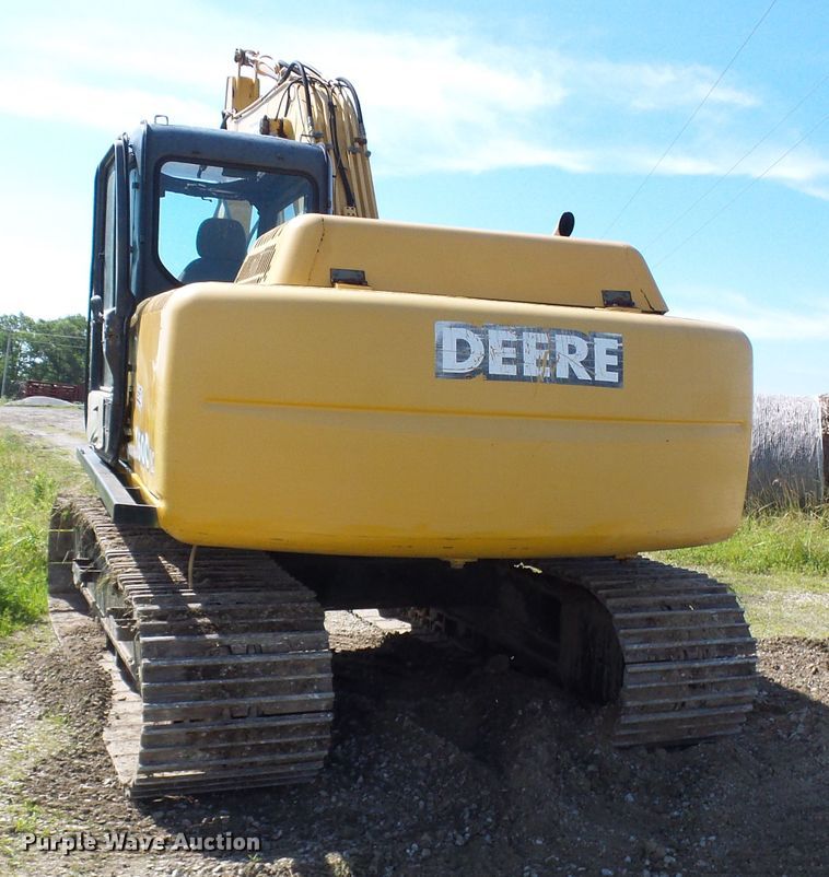 image for item DB2226 2003 John Deere 160C LC excavator