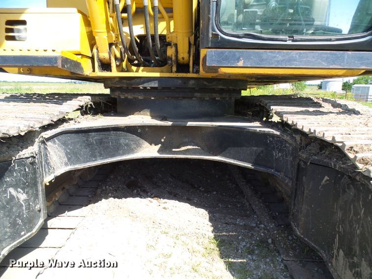 image for item DB2226 2003 John Deere 160C LC excavator