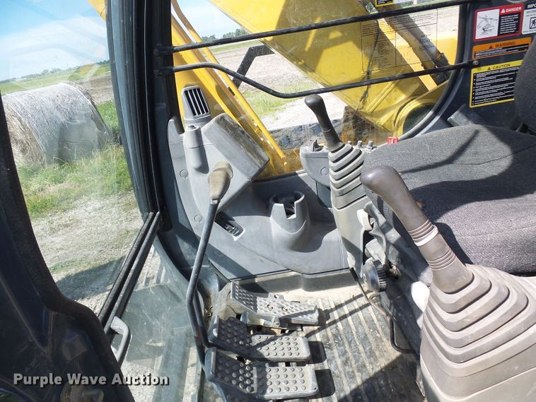 image for item DB2226 2003 John Deere 160C LC excavator