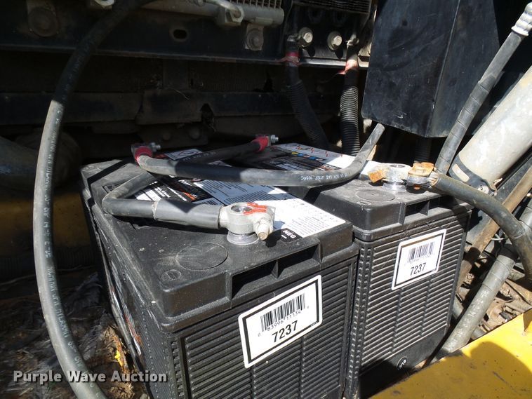 image for item DB2226 2003 John Deere 160C LC excavator