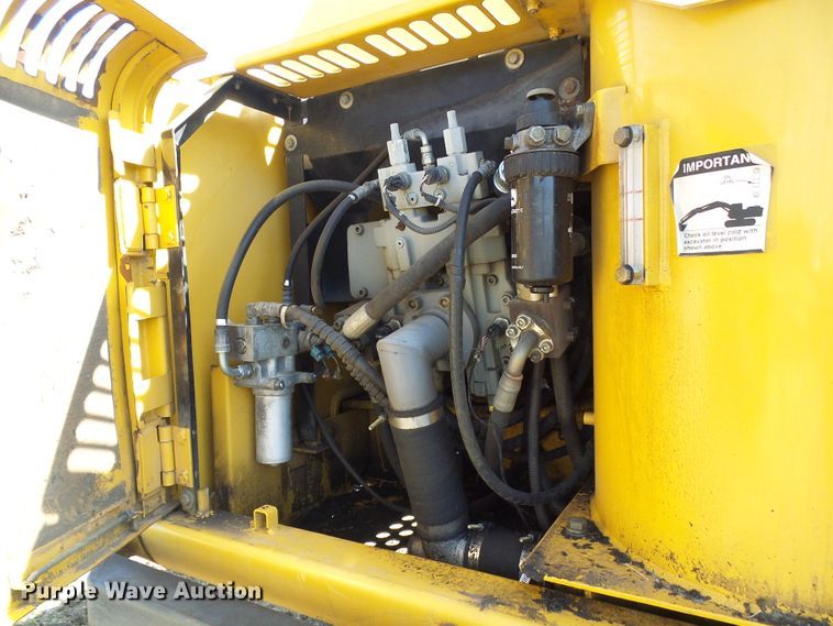 image for item DB2226 2003 John Deere 160C LC excavator