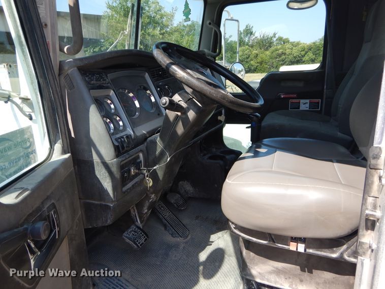 image for item DC0231 2008 Kenworth T800 ready mix truck