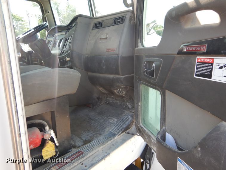 image for item DC0231 2008 Kenworth T800 ready mix truck