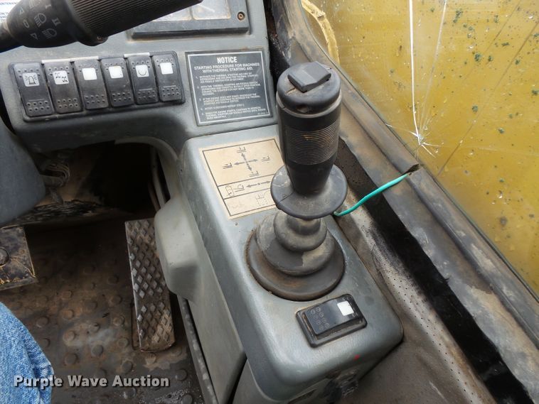 image for item DC4530 1996 Caterpillar TH83 telehandler