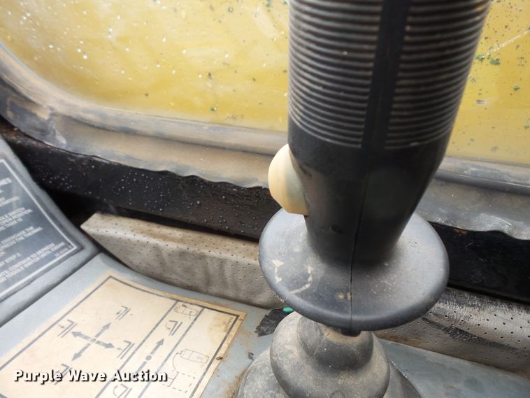 image for item DC4530 1996 Caterpillar TH83 telehandler