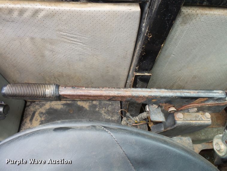 image for item DC4530 1996 Caterpillar TH83 telehandler