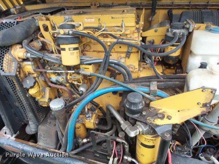 image for item DC4530 1996 Caterpillar TH83 telehandler