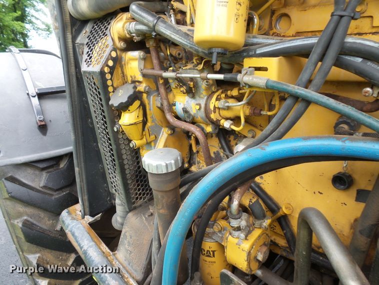 image for item DC4530 1996 Caterpillar TH83 telehandler