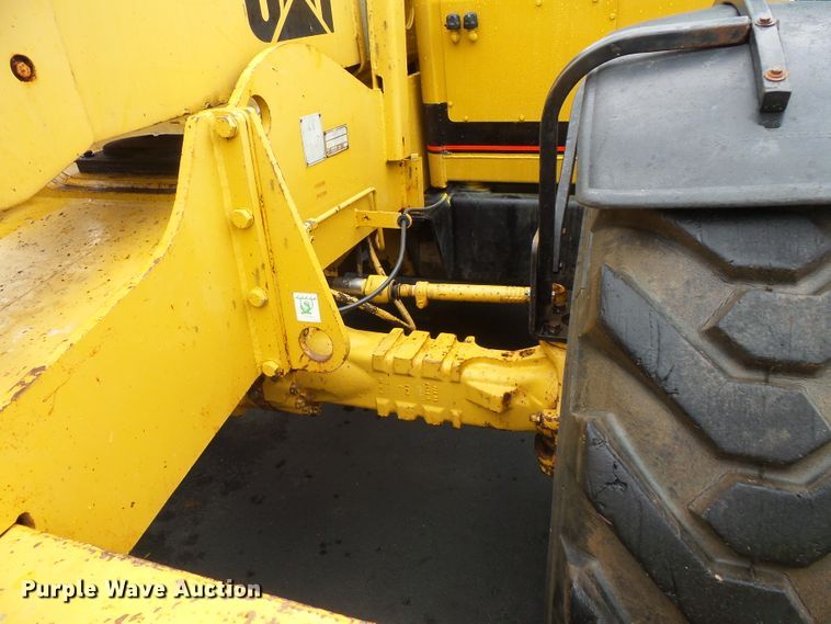 image for item DC4530 1996 Caterpillar TH83 telehandler