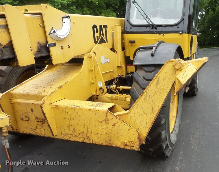 image for item DC4530 1996 Caterpillar TH83 telehandler