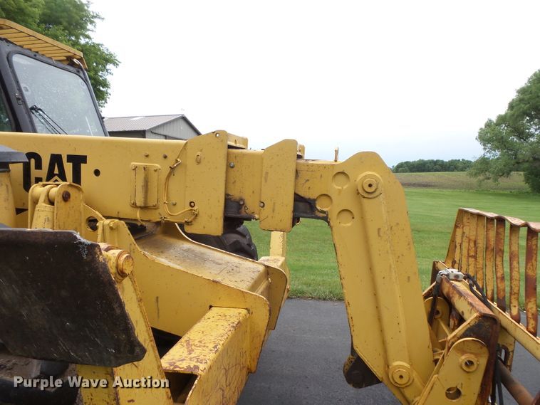 image for item DC4530 1996 Caterpillar TH83 telehandler