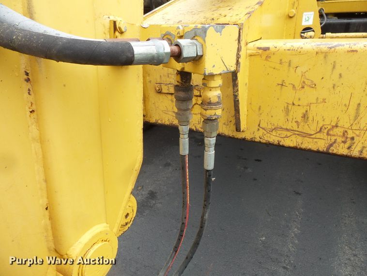 image for item DC4530 1996 Caterpillar TH83 telehandler