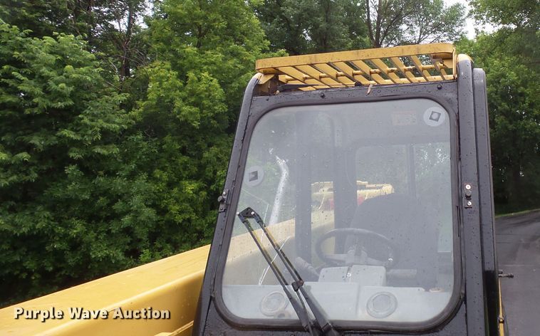 image for item DC4530 1996 Caterpillar TH83 telehandler