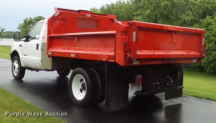 image for item DC4531 2000 Ford F550 Super Duty dump truck