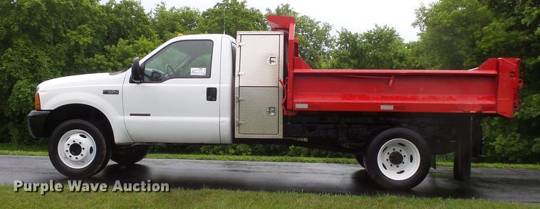 image for item DC4531 2000 Ford F550 Super Duty dump truck