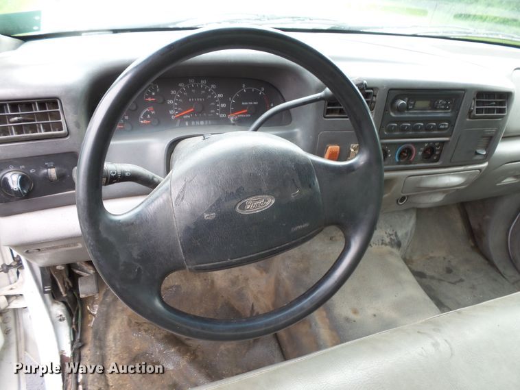 image for item DC4531 2000 Ford F550 Super Duty dump truck