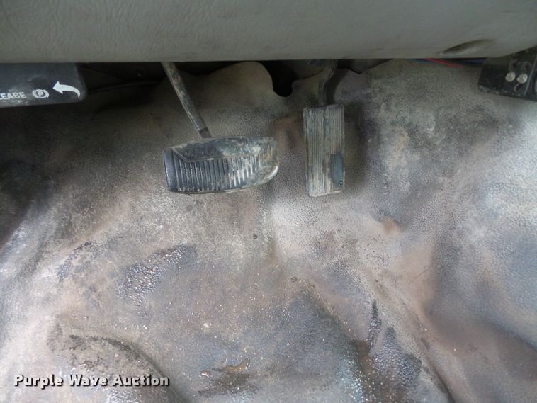 image for item DC4531 2000 Ford F550 Super Duty dump truck