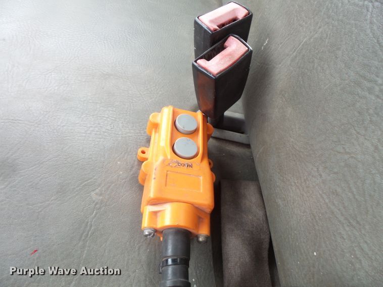 image for item DC4531 2000 Ford F550 Super Duty dump truck