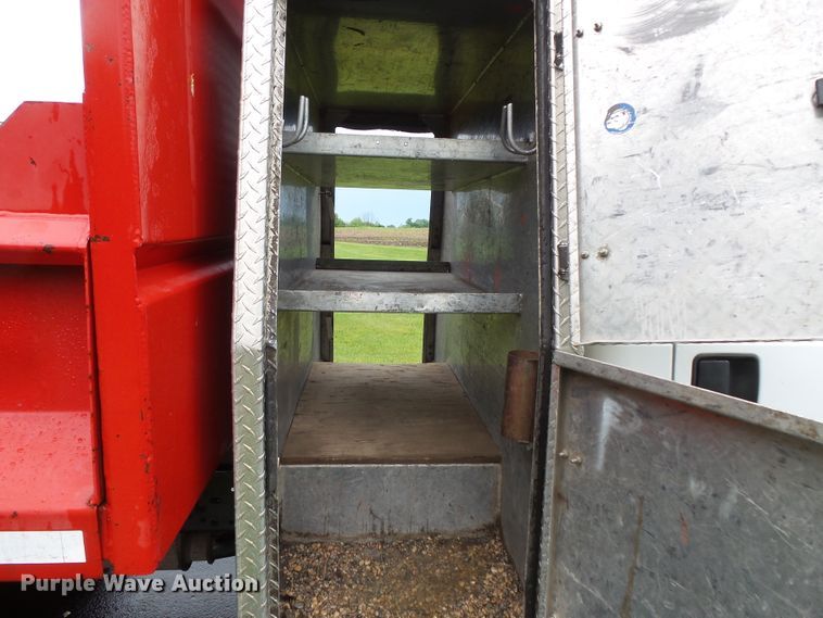 image for item DC4531 2000 Ford F550 Super Duty dump truck