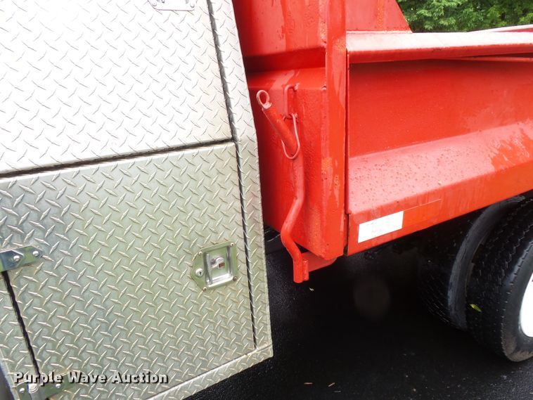 image for item DC4531 2000 Ford F550 Super Duty dump truck
