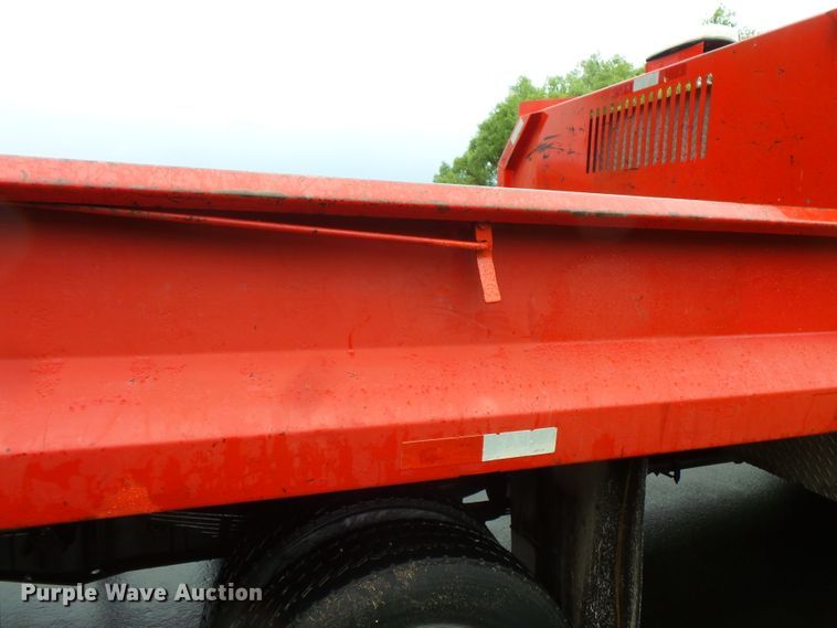 image for item DC4531 2000 Ford F550 Super Duty dump truck