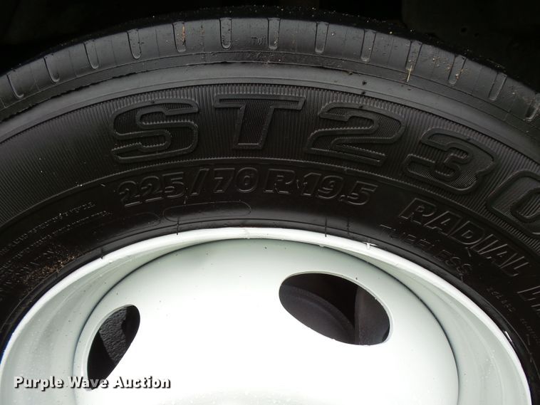 image for item DC4531 2000 Ford F550 Super Duty dump truck