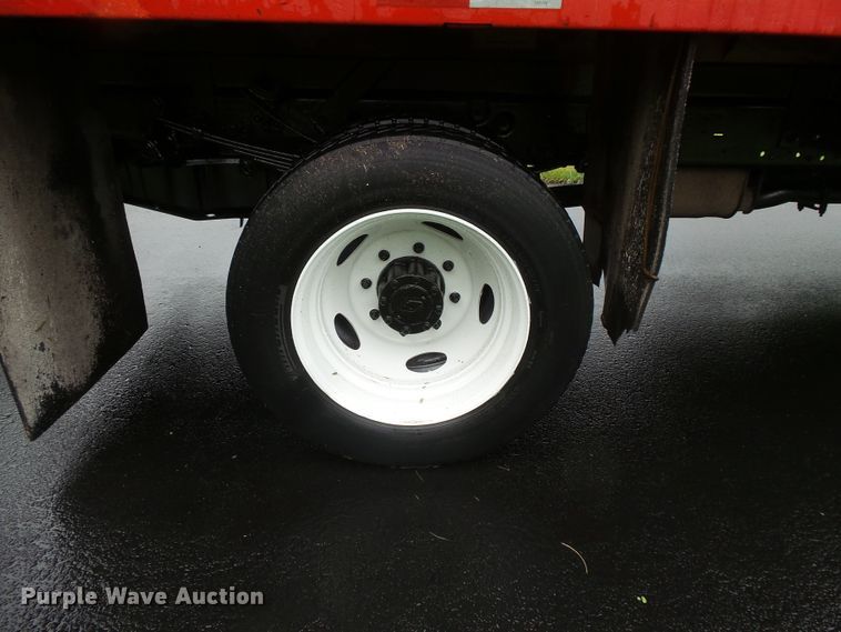 image for item DC4531 2000 Ford F550 Super Duty dump truck