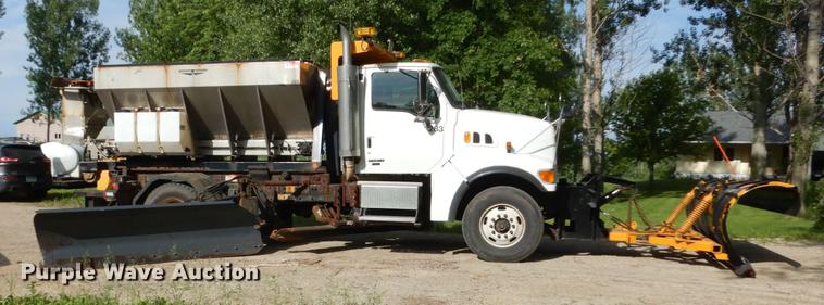 image for item DC4547 2007 Sterling L8500 hook truck with three beds