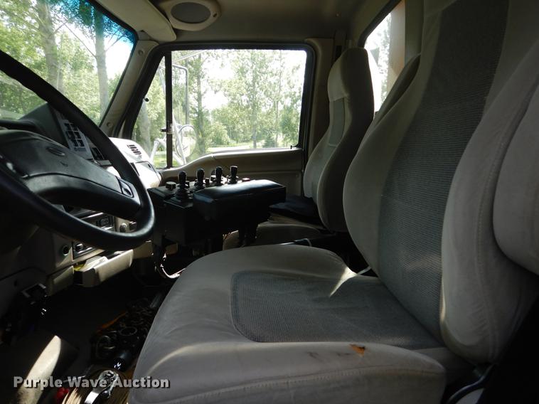 image for item DC4547 2007 Sterling L8500 hook truck with three beds