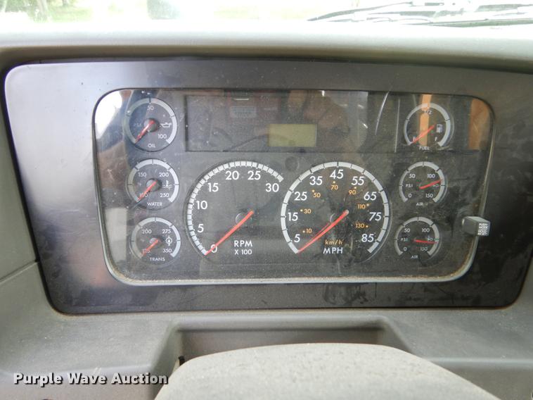 image for item DC4547 2007 Sterling L8500 hook truck with three beds