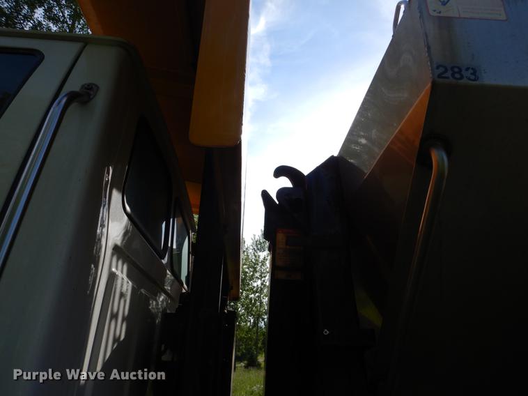 image for item DC4547 2007 Sterling L8500 hook truck with three beds