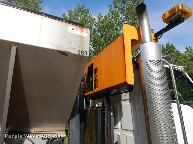 image for item DC4547 2007 Sterling L8500 hook truck with three beds