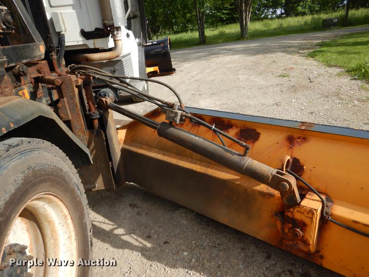 image for item DC4547 2007 Sterling L8500 hook truck with three beds