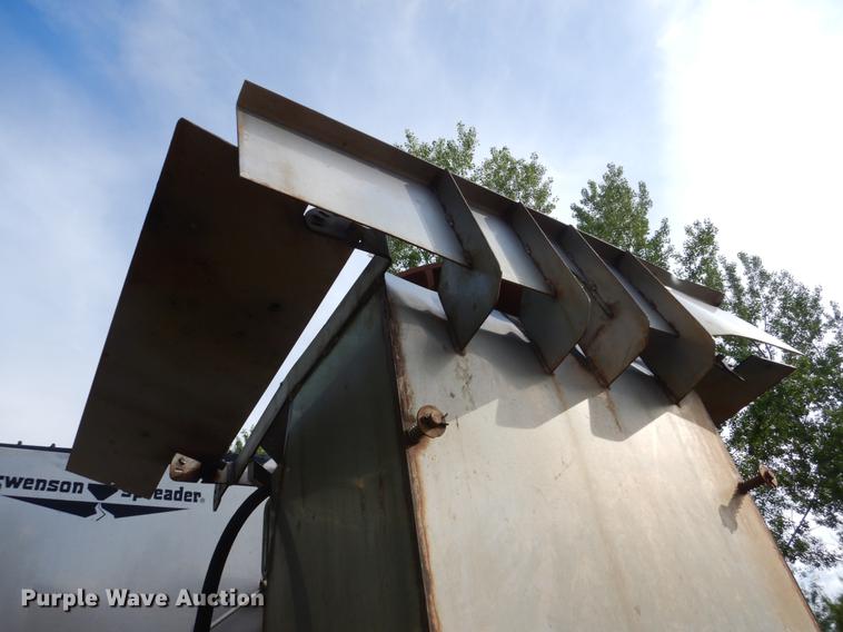 image for item DC4547 2007 Sterling L8500 hook truck with three beds