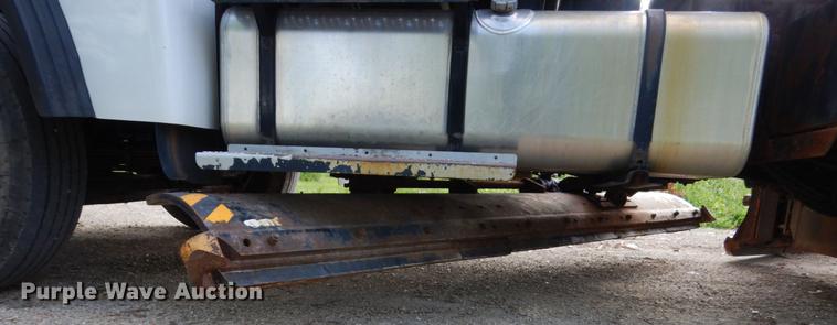 image for item DC4547 2007 Sterling L8500 hook truck with three beds