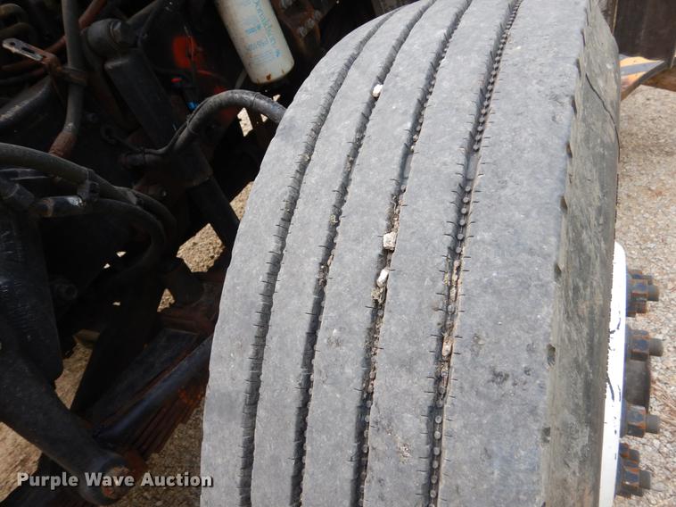 image for item DC4547 2007 Sterling L8500 hook truck with three beds