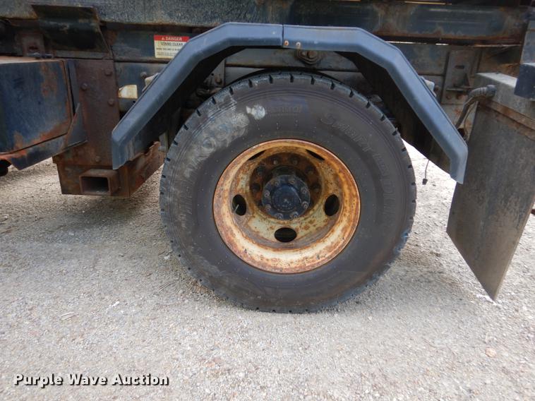 image for item DC4547 2007 Sterling L8500 hook truck with three beds